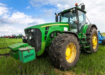 Fleece teppe - Grønn traktor - 100x140 cm