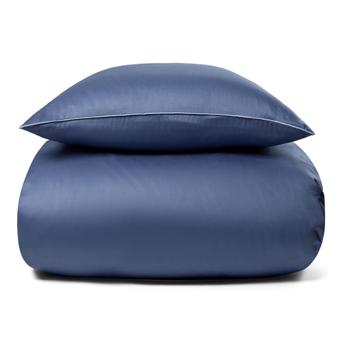 Sengetøy 140x200 cm - 100% bomullssatin - Solid blått sengetøy med pipingkant - Ekstra mykt sengetøysett fra By Borg