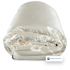 Silkedyne 140x200 cm - Helårsdyne med silketrekk - Nordic Comfort 100% langfibret mulberry
